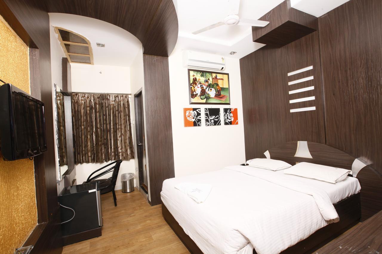 Hotel Vasantham Коимбаторе Екстериор снимка