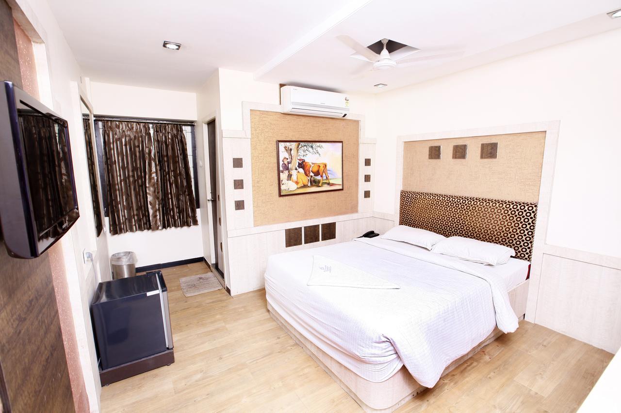Hotel Vasantham Коимбаторе Екстериор снимка