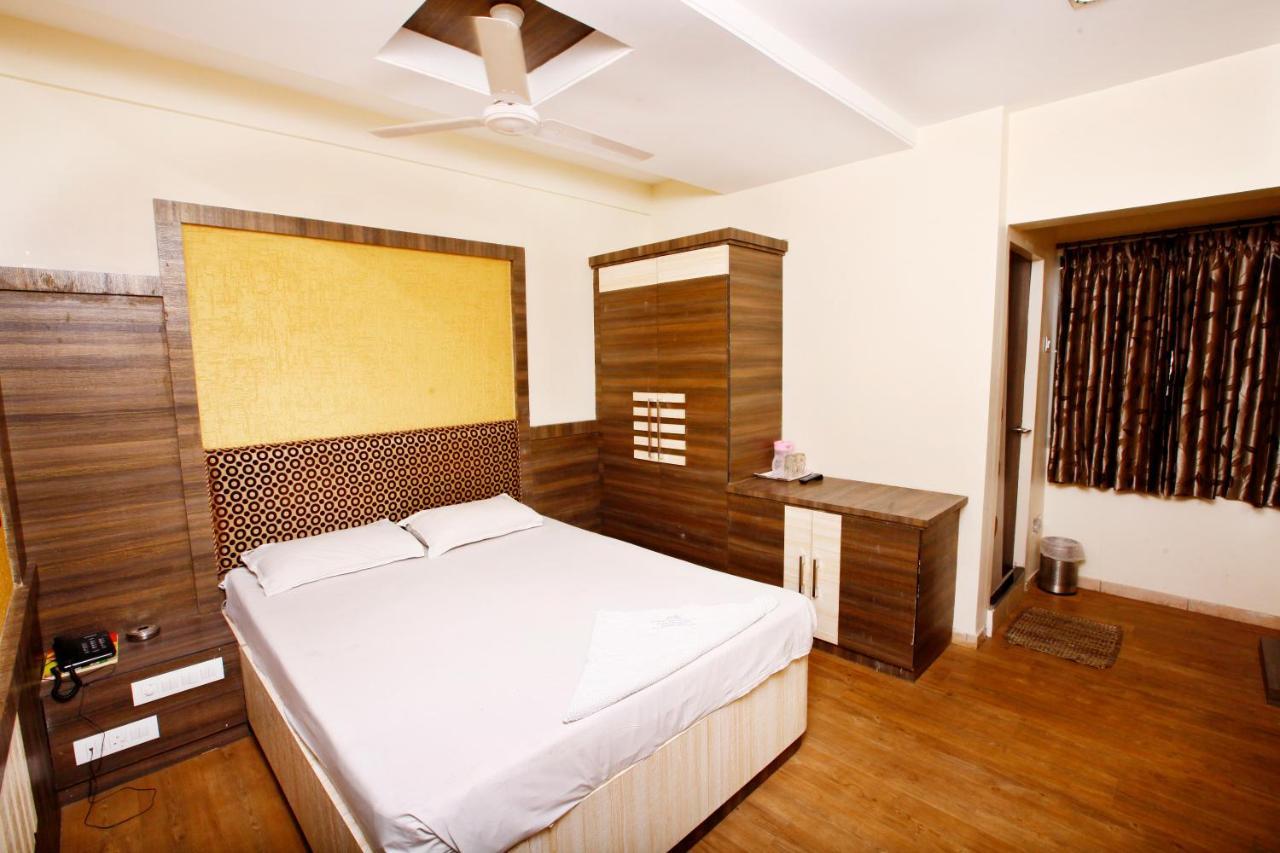 Hotel Vasantham Коимбаторе Екстериор снимка