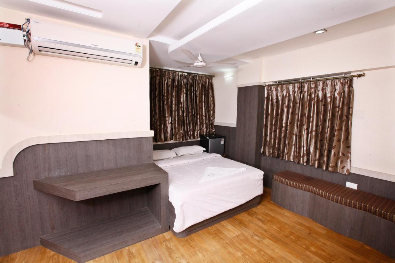 Hotel Vasantham Коимбаторе Екстериор снимка